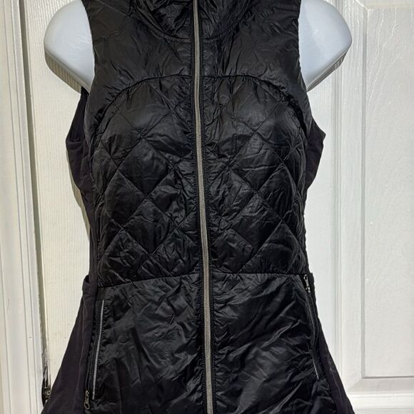 Lululemon Down For A Run Vest Black Slim-fit Goose Down 800 fill size 4 - Picture 3 of 13